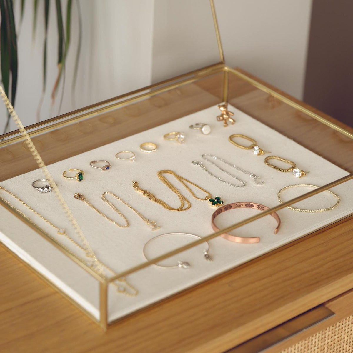 Elegant JEWELRY DISPLAY SHOWCASE Box – Unique Handmade Gold Brass Display Case - Minimalist Linen Based Jewelry Organizer Or Box For Gift