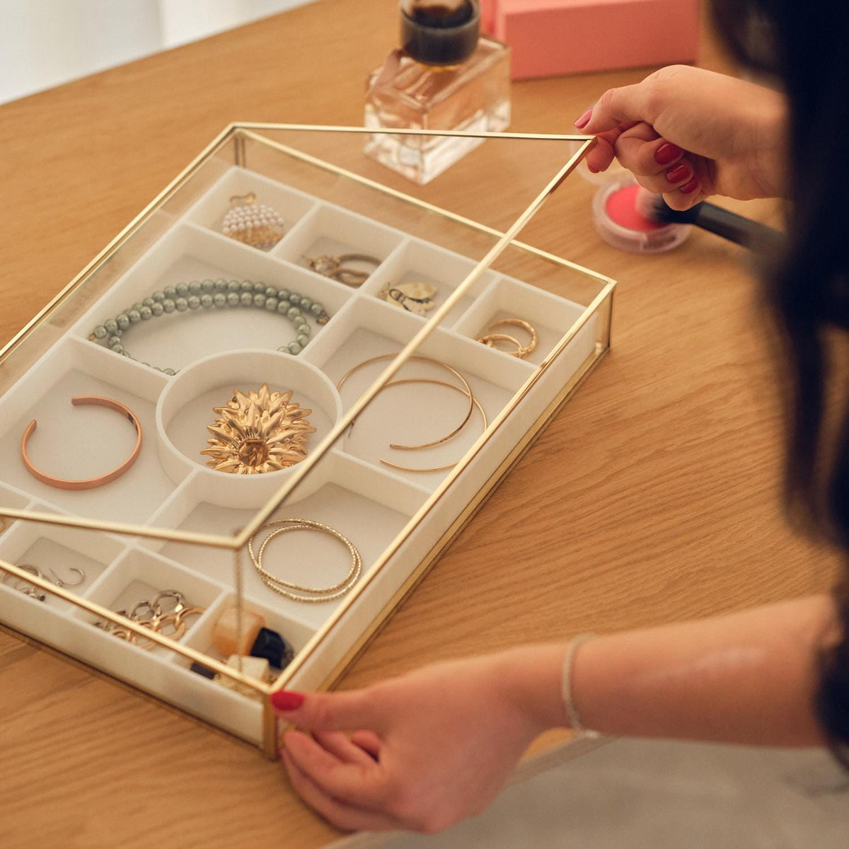 JEWELRY DISPLAY SHOWCASE Box – Unique Handmade Brass Display Case - Minimalist 3D Print Jewelry Organizer Or Box For Gift