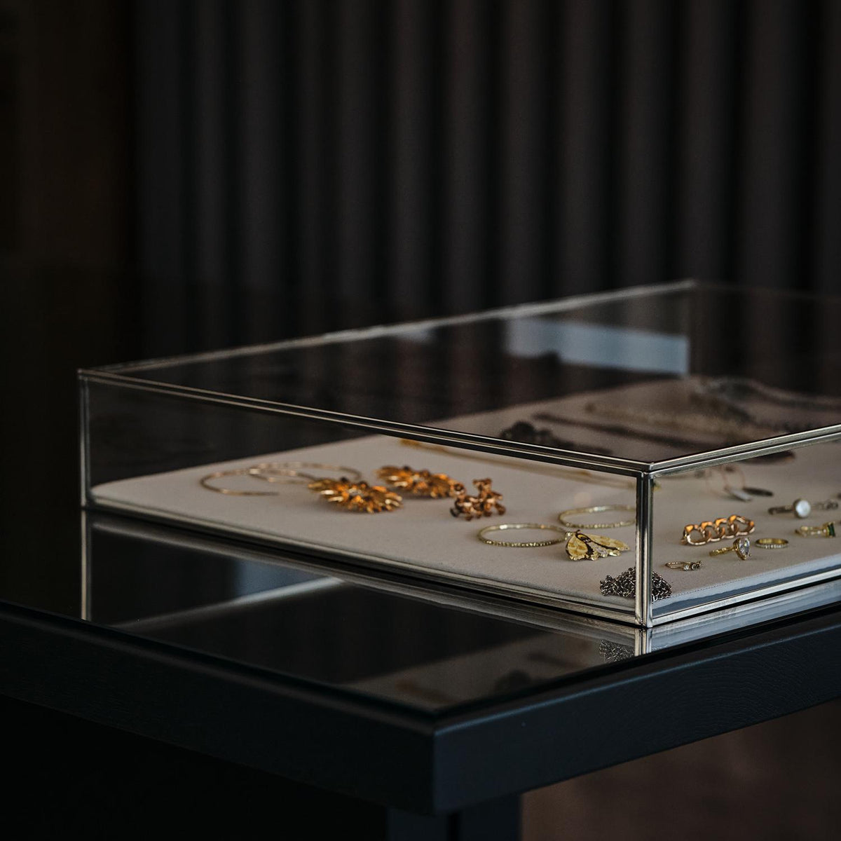 Jewelry Display Case | Glass Showcase Cabinet | Large Counter Stand | Silver | Necklace, Bracelet & Wedding Accessory Storage Box