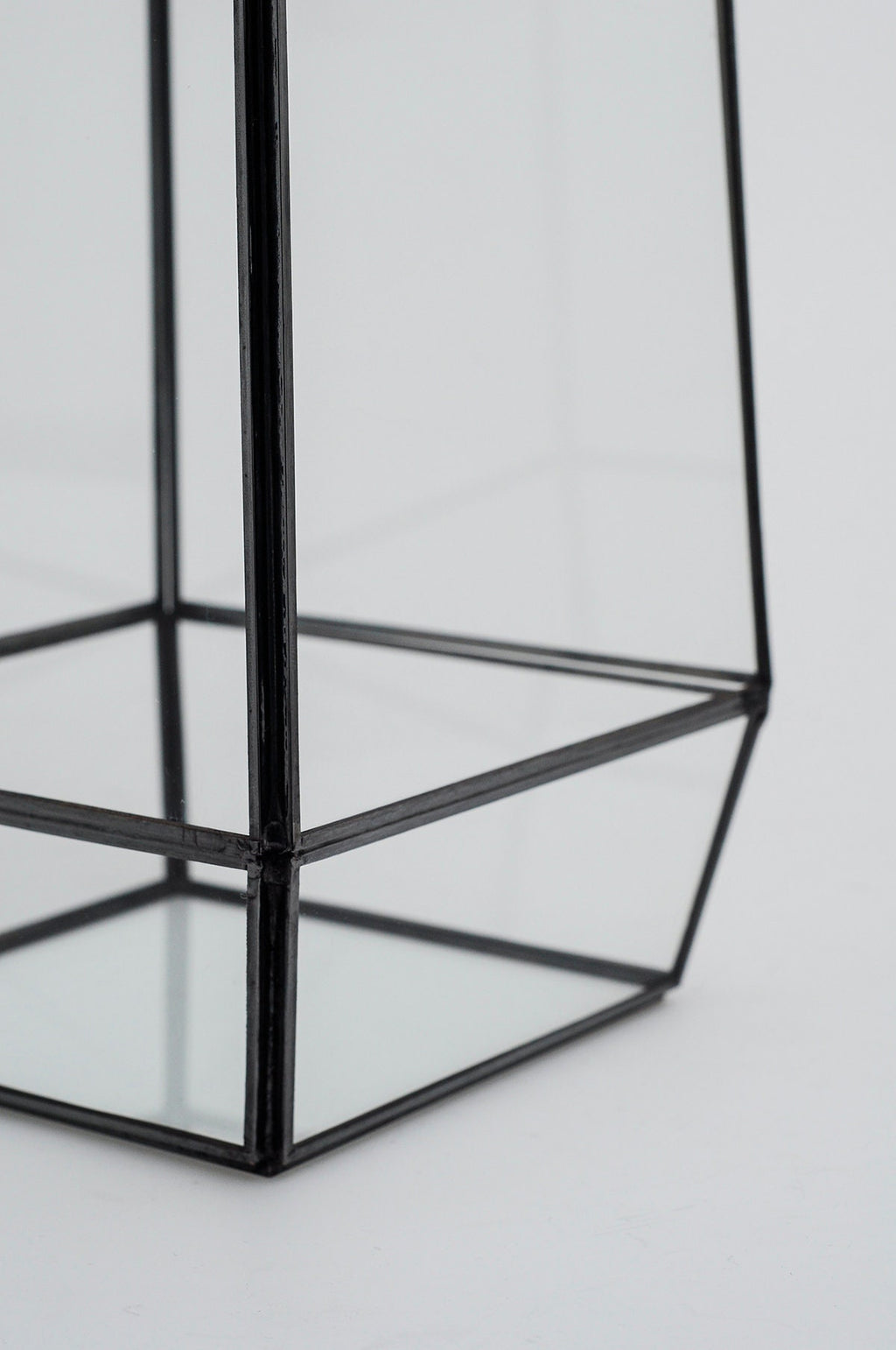 Geometric Terrarium Glass Black 10x5x5"