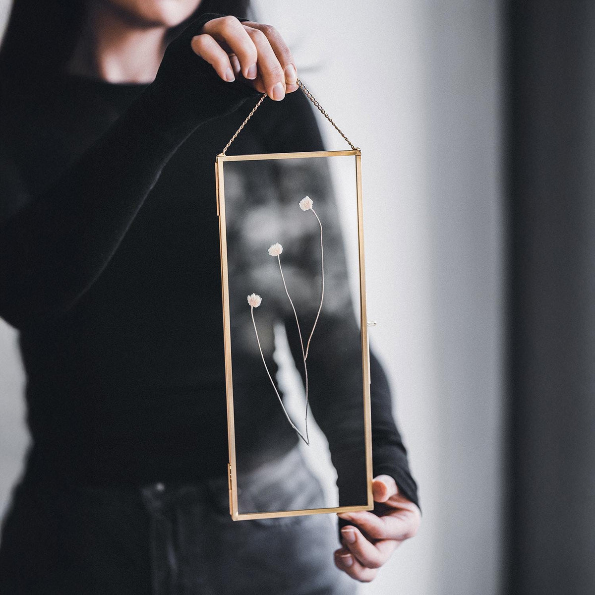 12x4 inch | Picture | Photo Frames | Pressed Flowers | With Chain | Glass | Brass & Gold